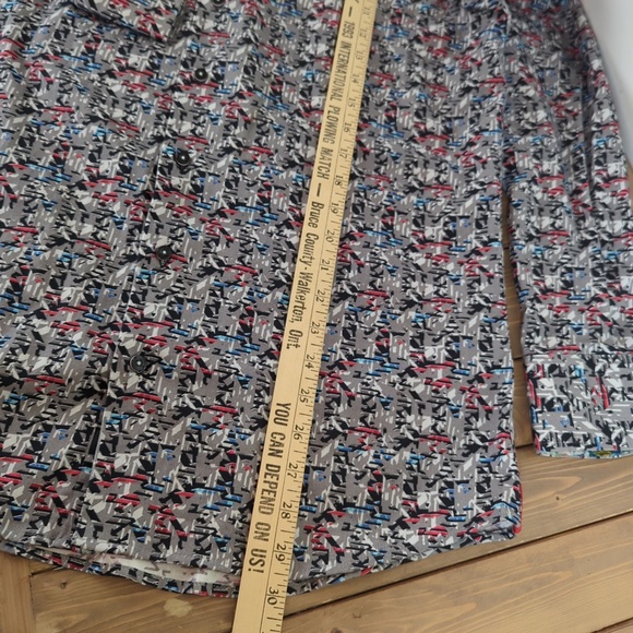 7 Downie St. Men’s Geometric Print Long Sleeve Button Down Flip Cuff Shirt - Picture 10 of 13